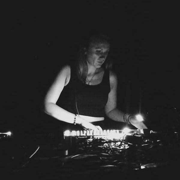 Ema Veld House and techno DJ